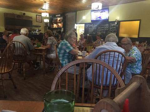 Ingonish Ferry旅游景点-Coastal Restaurant & Pub