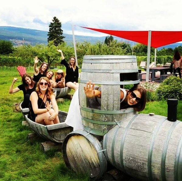 Uncorked Okanagan Wine Day Tours景点图片