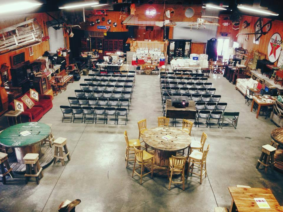 Avera旅游景点-Sunset Auction Company