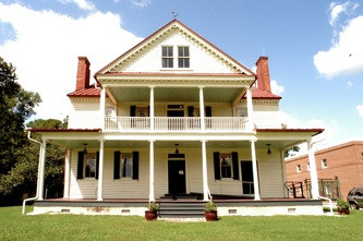 Windsor旅游景点-Boykin's Tavern