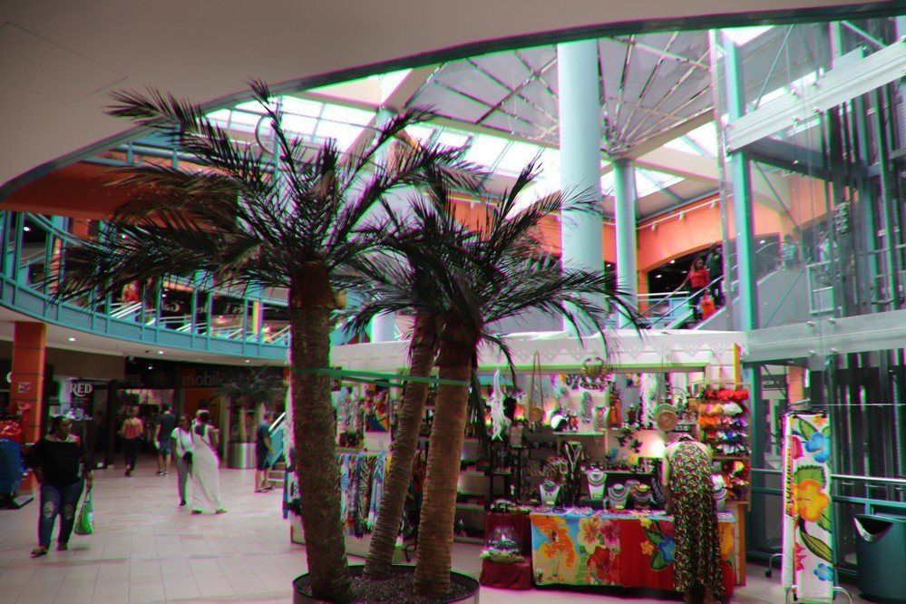 Cour Perrinon-法兰西堡必去景点