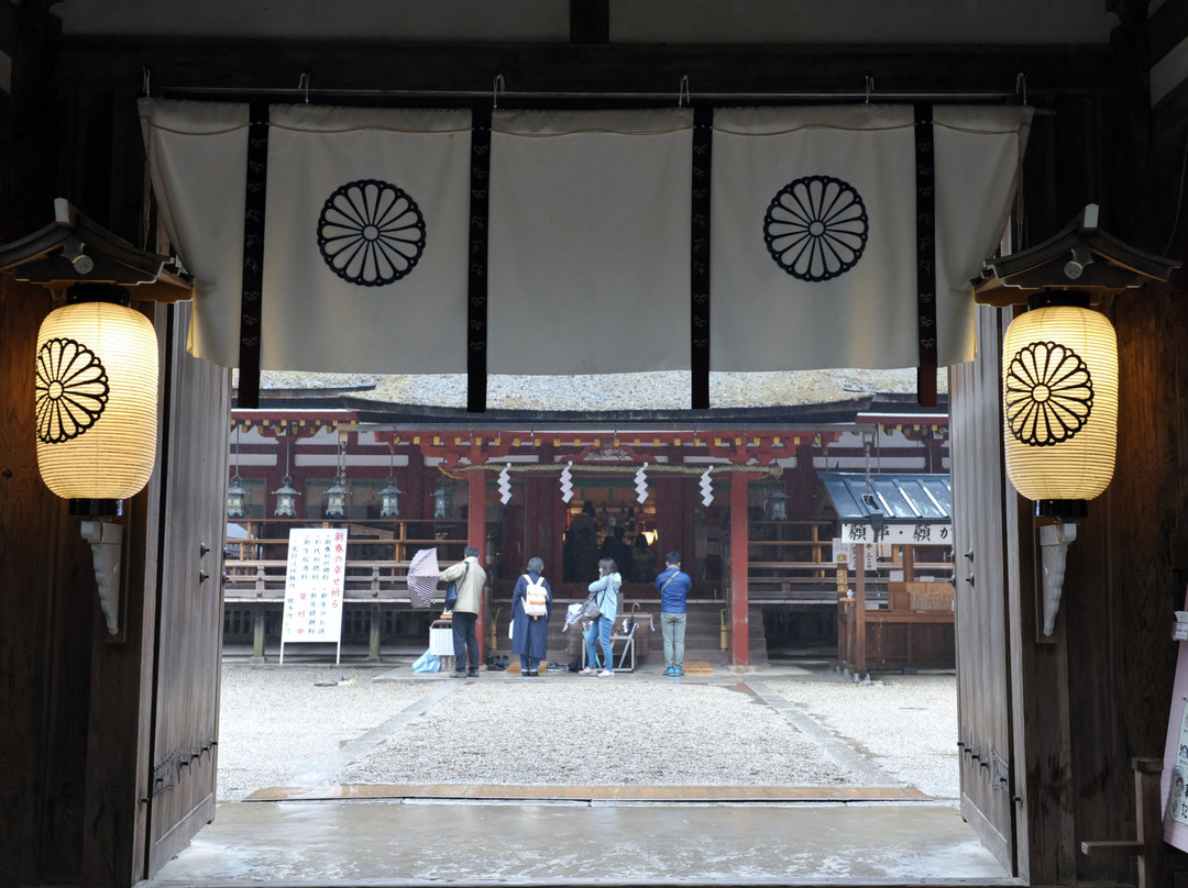 Isonokami Shrine Haiden景点图片