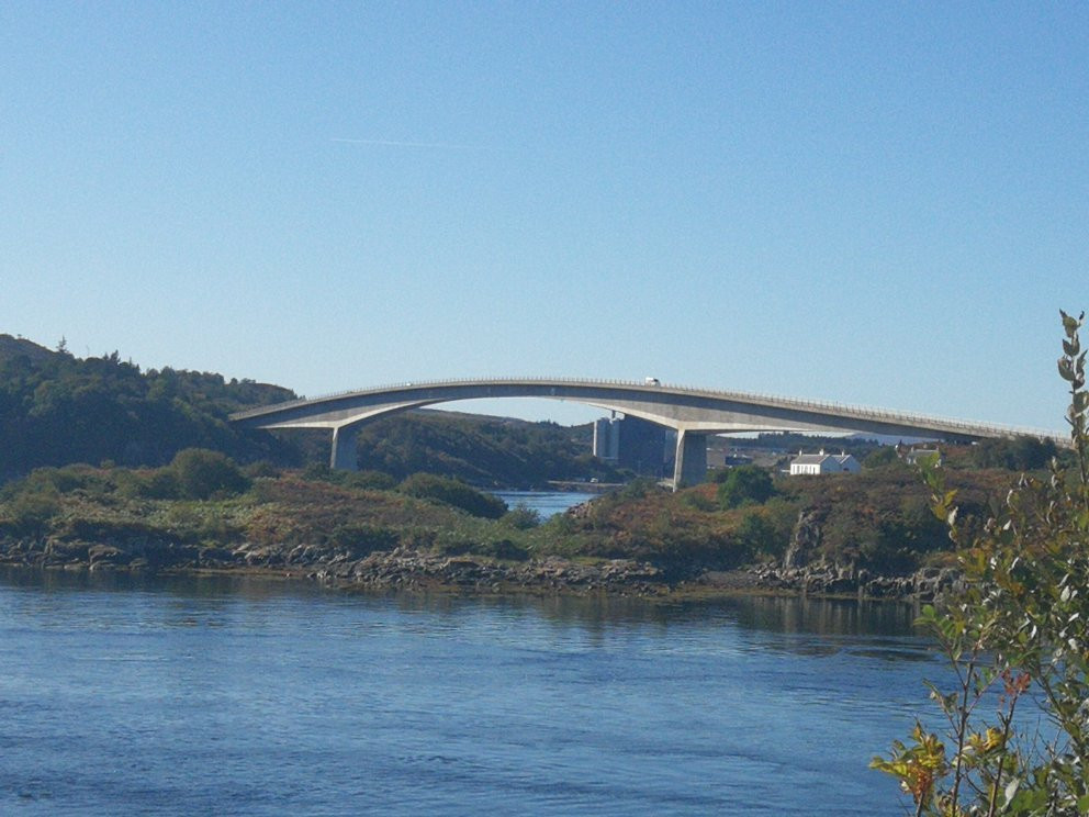 Skye Bridge景点图片