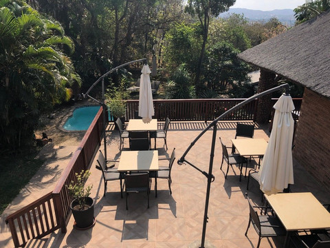 伍德兰斯雾观旅馆主图