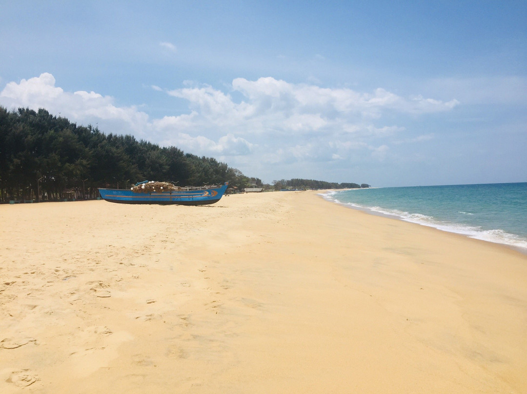 Kallady Beach景点图片