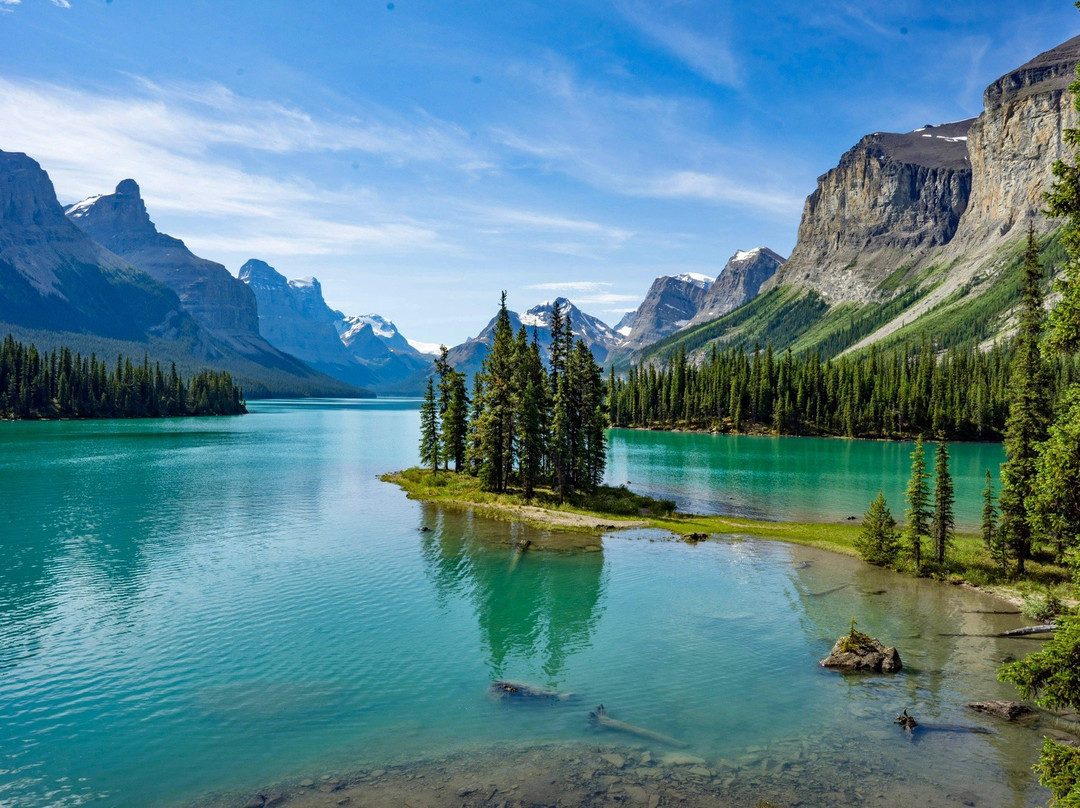 Maligne Lake Cruise景点图片