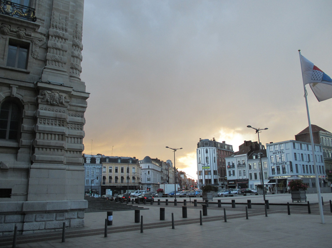 Roubaix Grand-Place-鲁贝必去景点