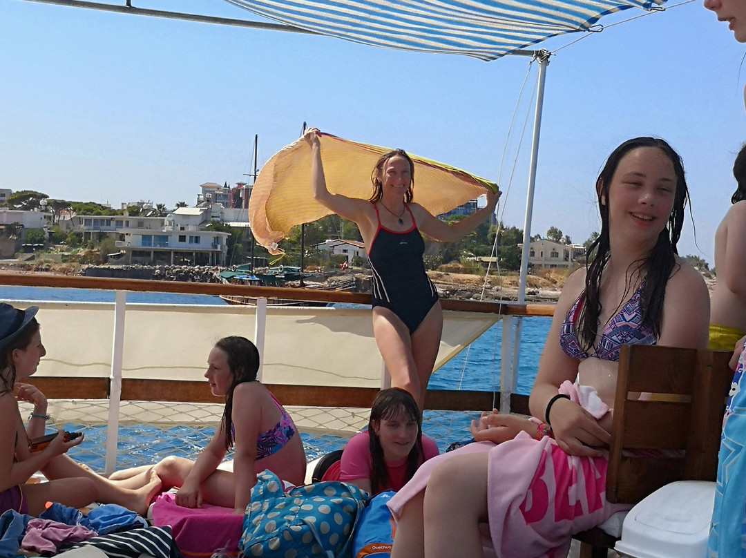 Aphrodite Accommodation, Boat Tours & Fishing Trips Agent Girne-克利尼亚必去景点