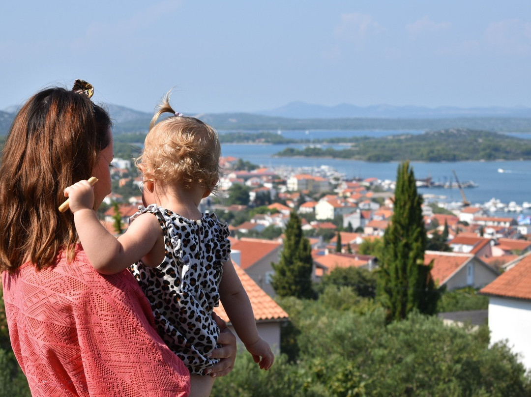 穆泰尔酒店主图
