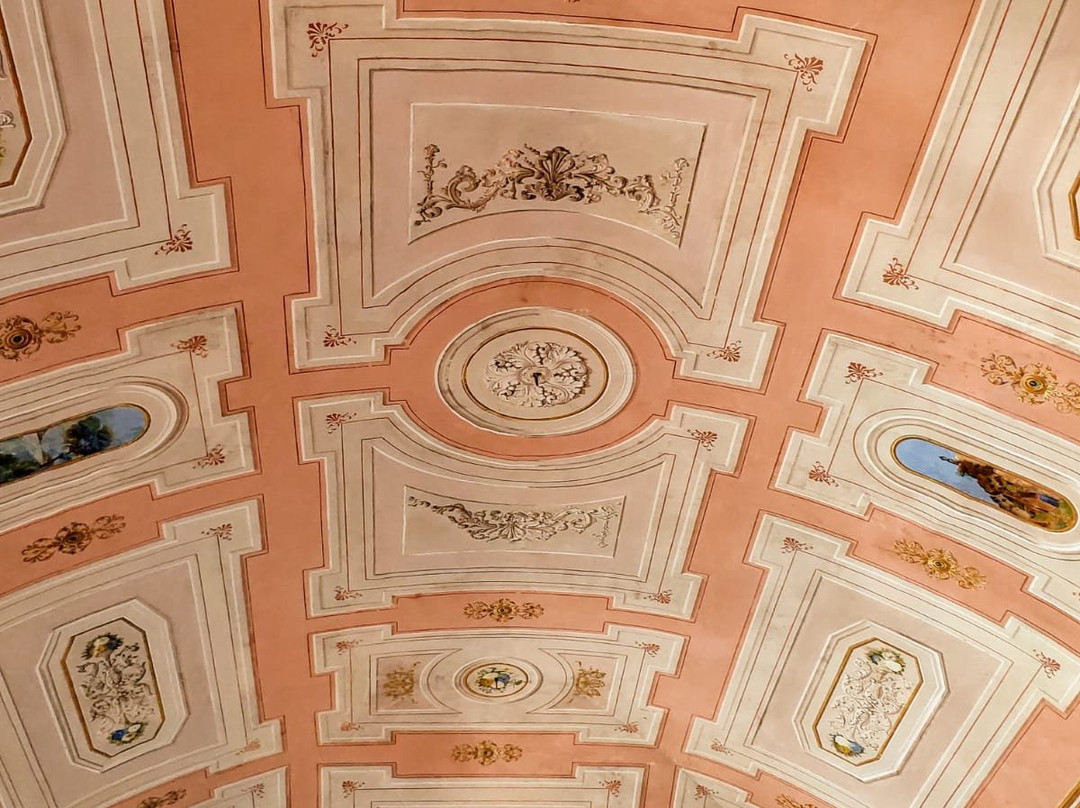 Palazzo Marchesale-Pomarico必去景点