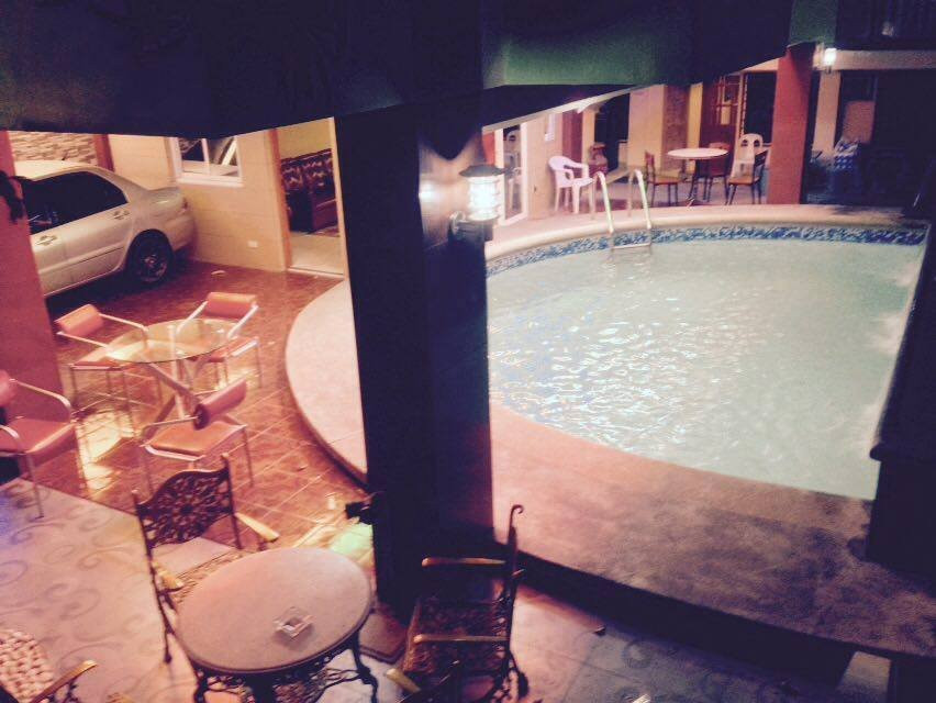 SouthPoolSide Tourist Inn主图