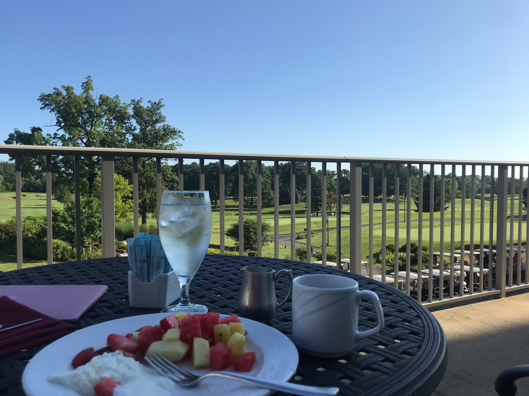 Eaglewood Resort & Spa主图