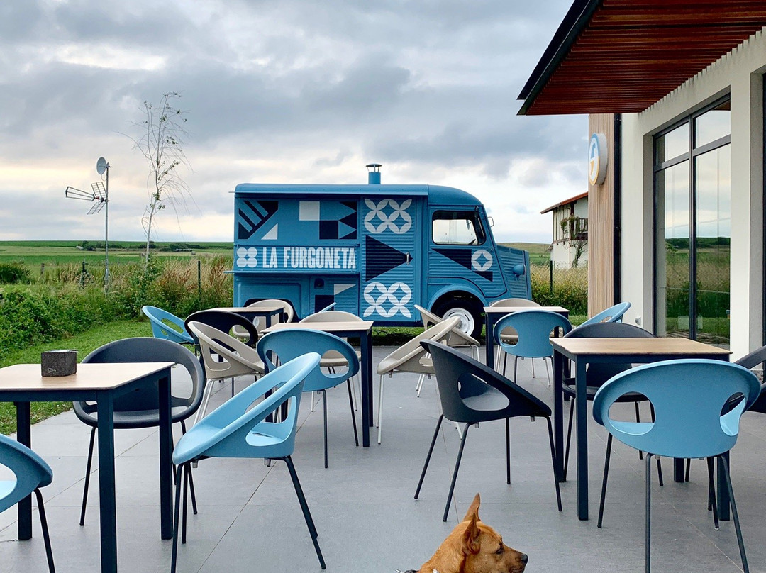 Langre Beach Surf Lodge主图