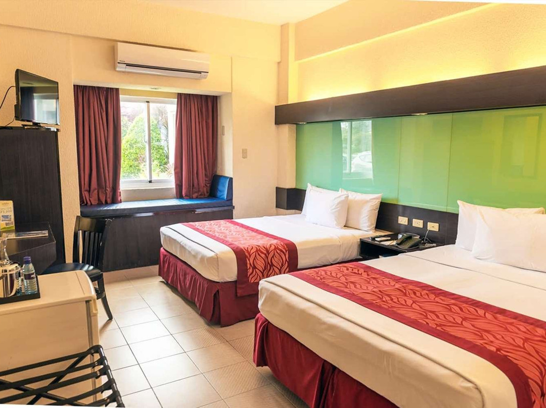 麦克罗特客栈&套房主图