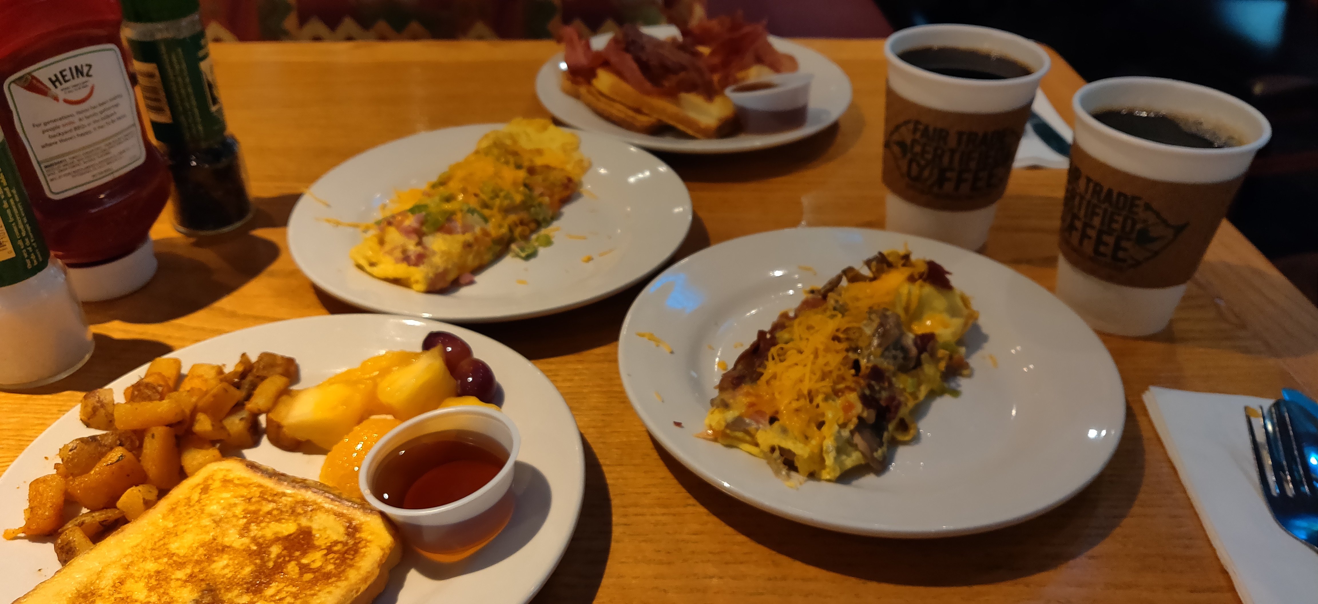 Embassy Suites by Hilton Tampa USF Near Busch Gardens-餐饮