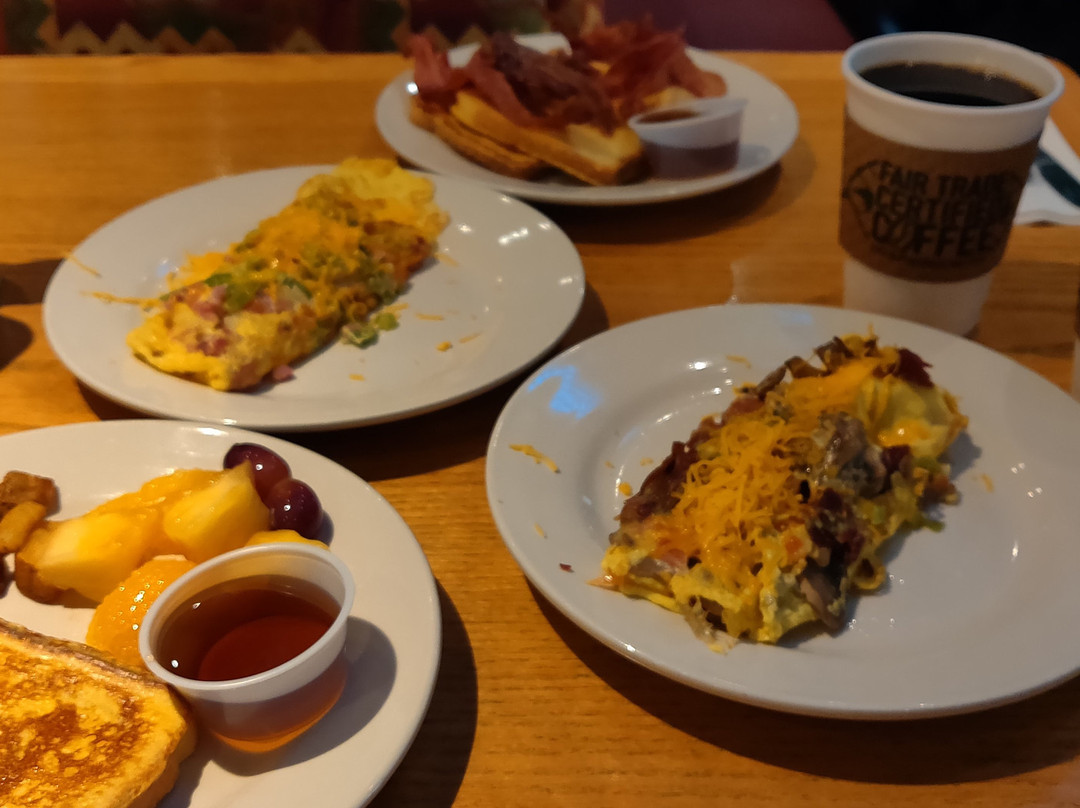 Embassy Suites by Hilton Tampa USF Near Busch Gardens主图