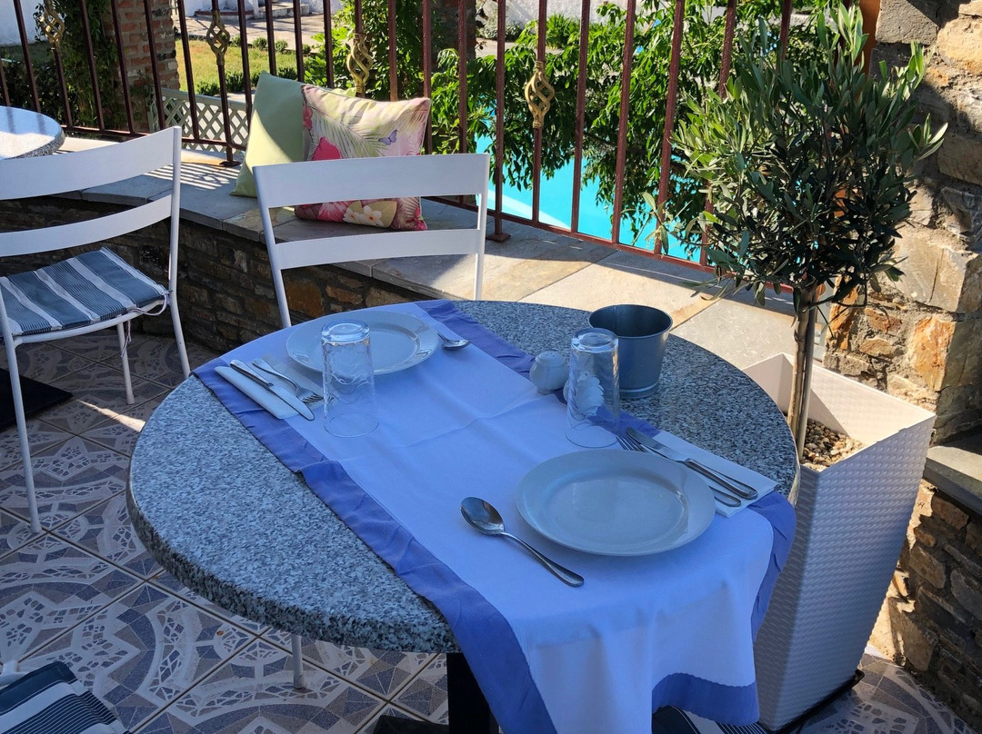 Lagou Raxi Country Hotel主图