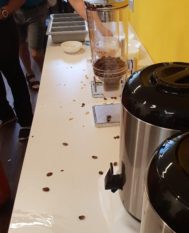 Hwest Hotel Hall主图