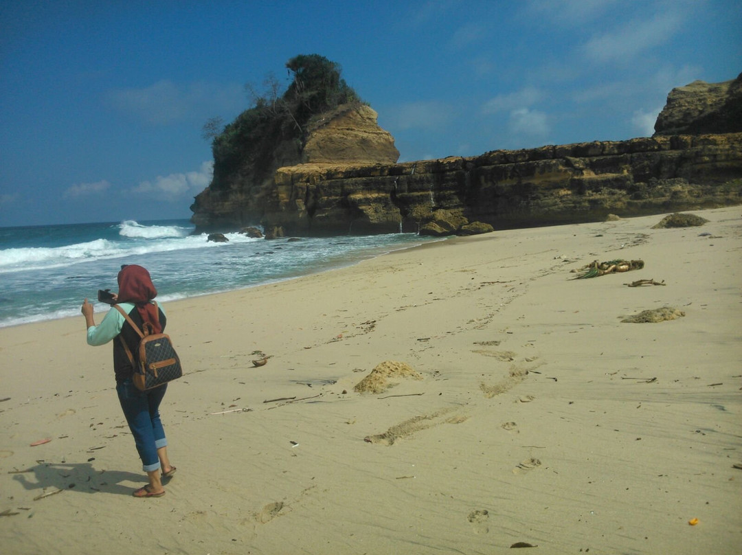 Sanggar Beach景点图片