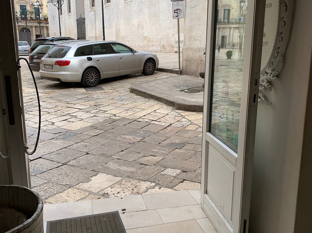 Mocambo-Santeramo in Colle必去景点