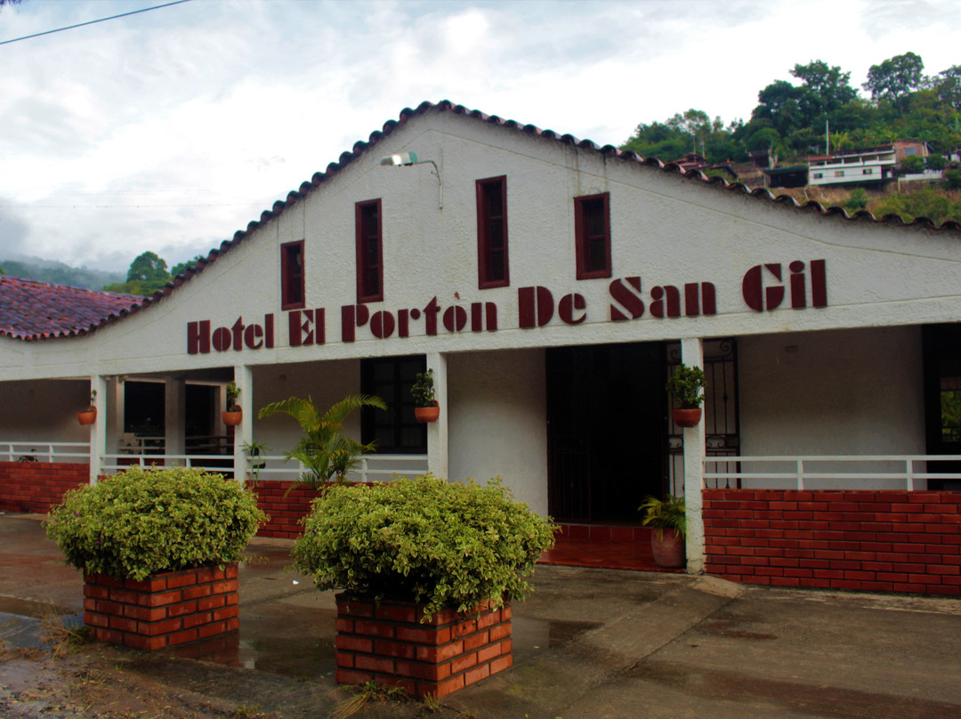 Hotel El Porton de San Gil主图