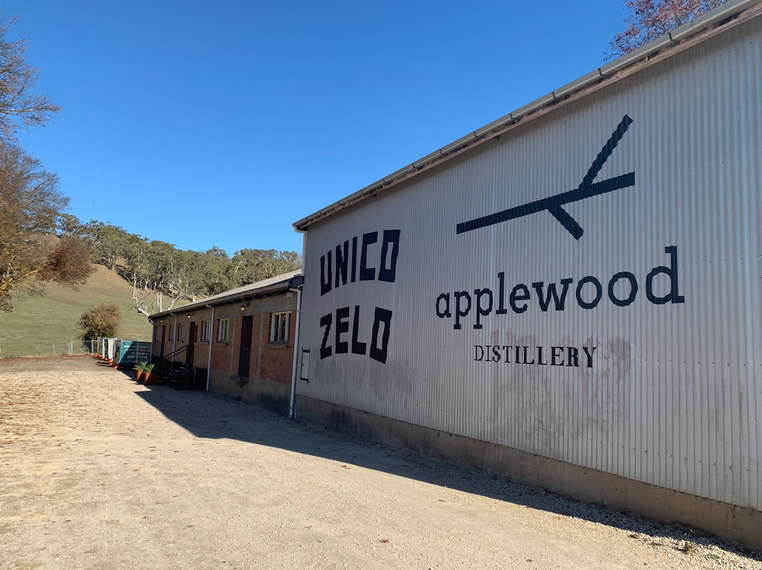 Applewood Distillery景点图片