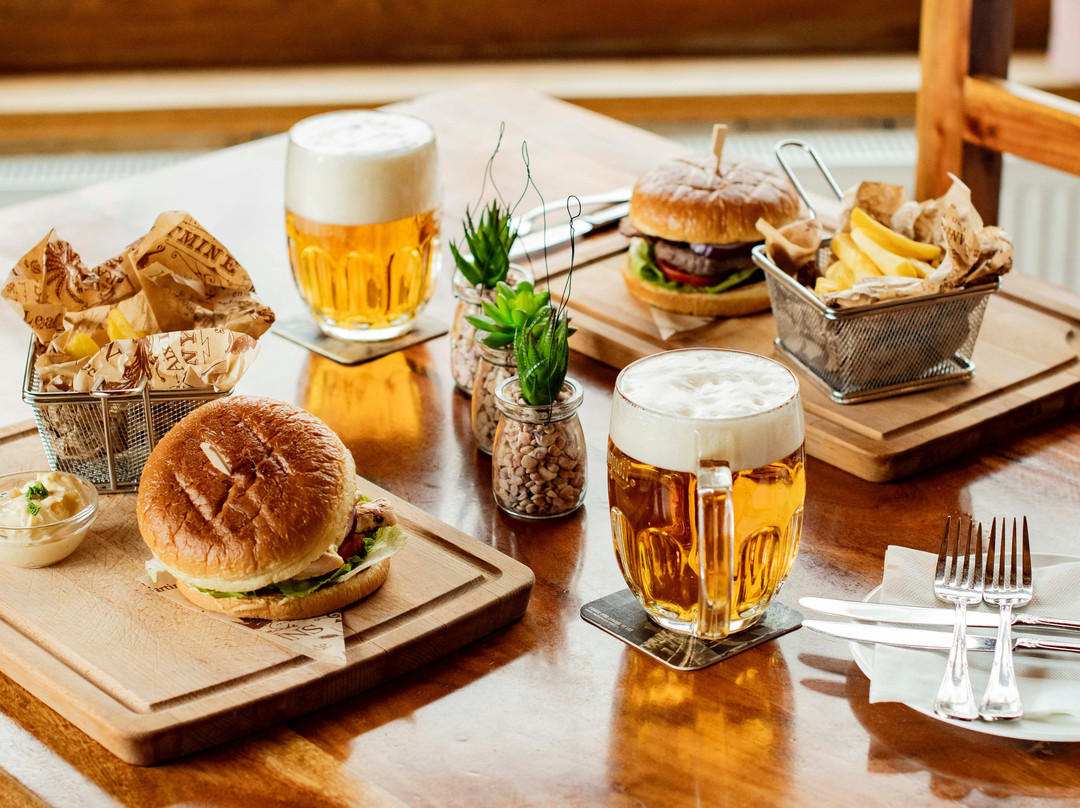 Archa Restaurant & Hotel主图