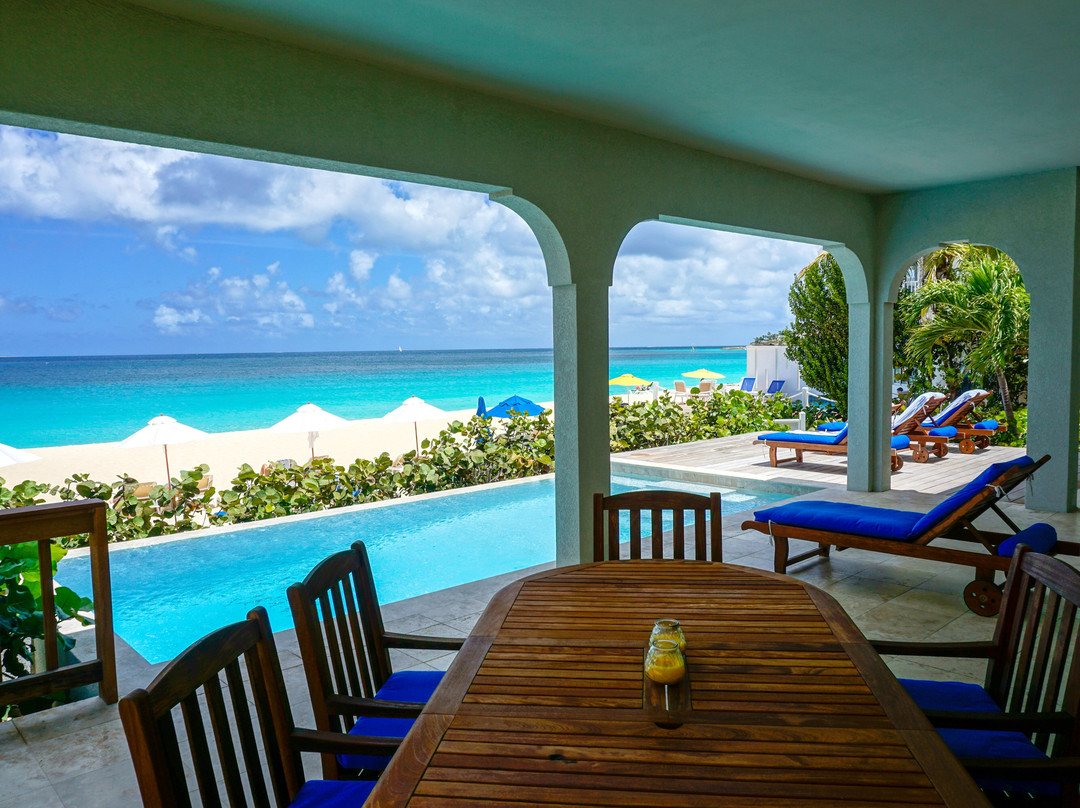 Meads Bay Beach Villas主图