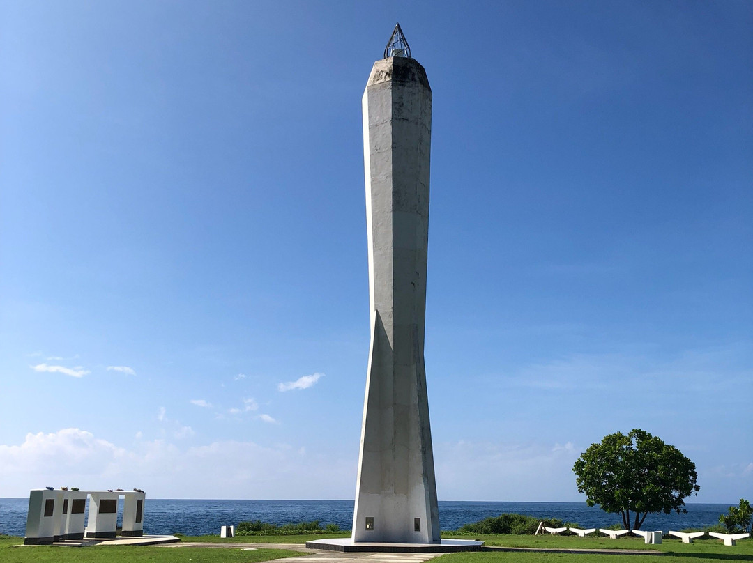 Coastwatchers Memorial Lighthouse-Madang必去景点