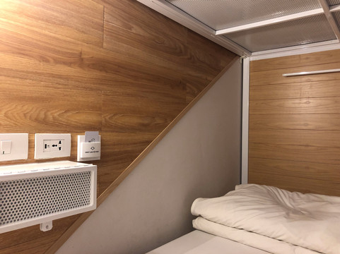 一号床青年旅馆主图