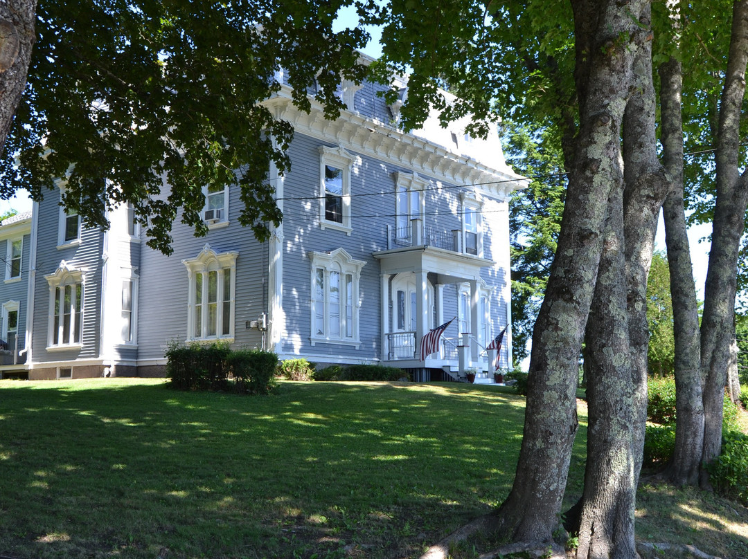 The Talbot House Inn主图