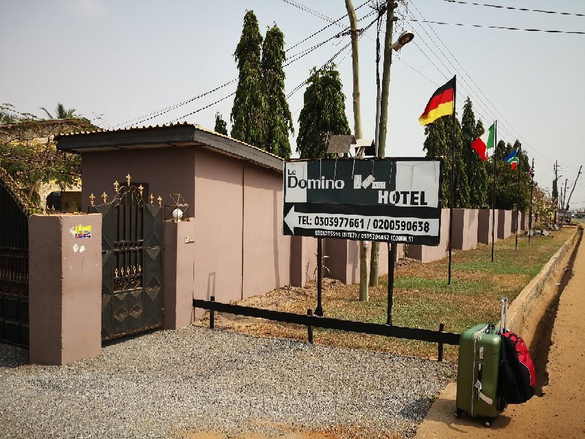 Le Domino Guest House Community 1