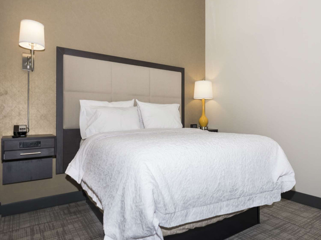 Hampton Inn & Suites Minneapolis University Area主图