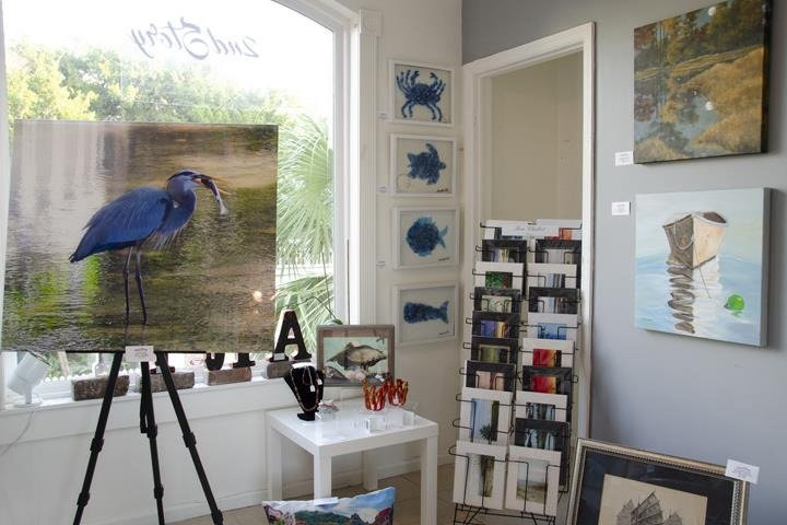 2nd Story Gallery And Studios-费尔南迪纳岛必去景点