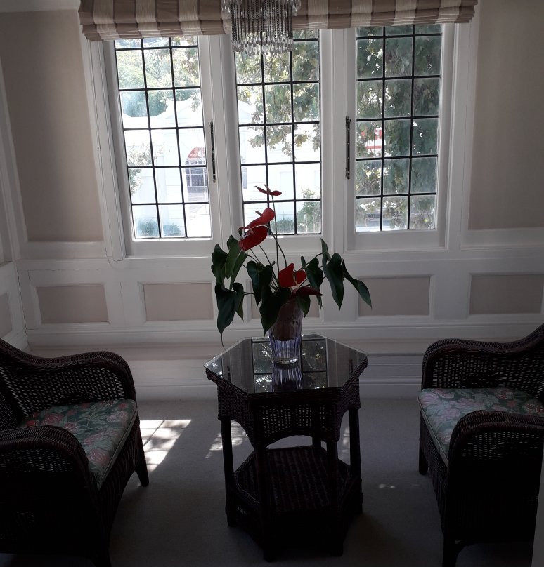 祖马鲁斯特旅馆主图