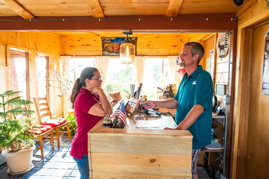 The Lodge Motel主图