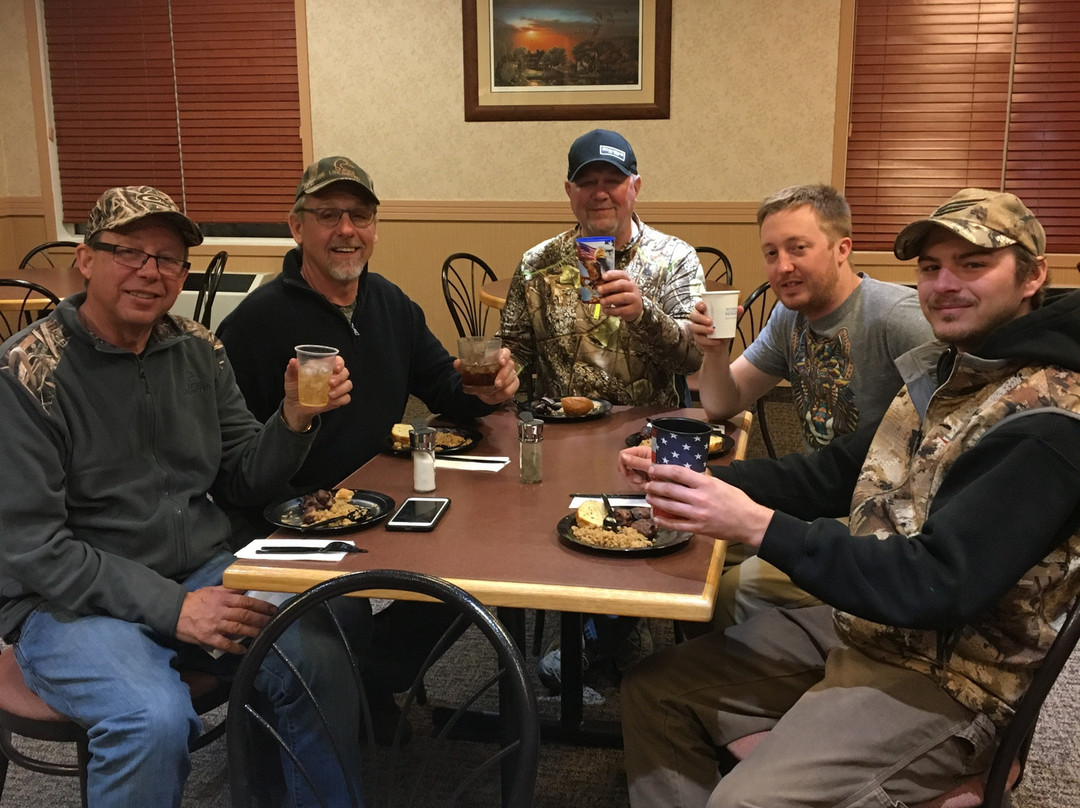 Ramada by Wyndham Estevan主图