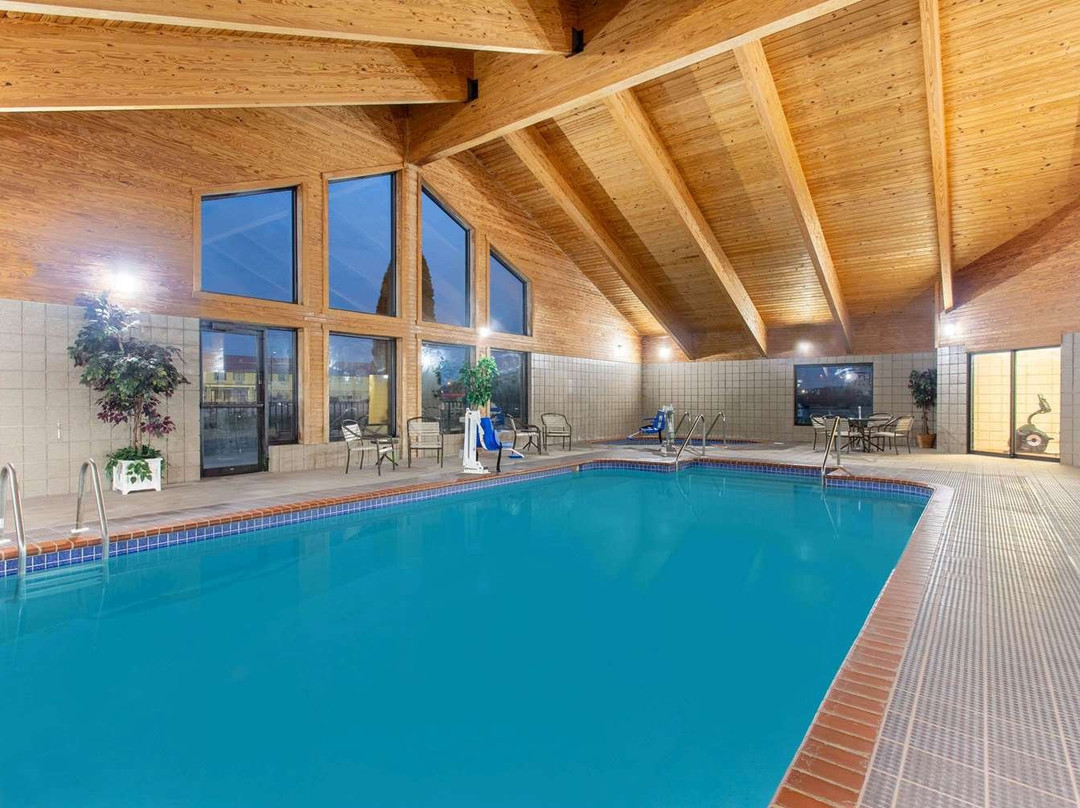 AmericInn by Wyndham New London主图