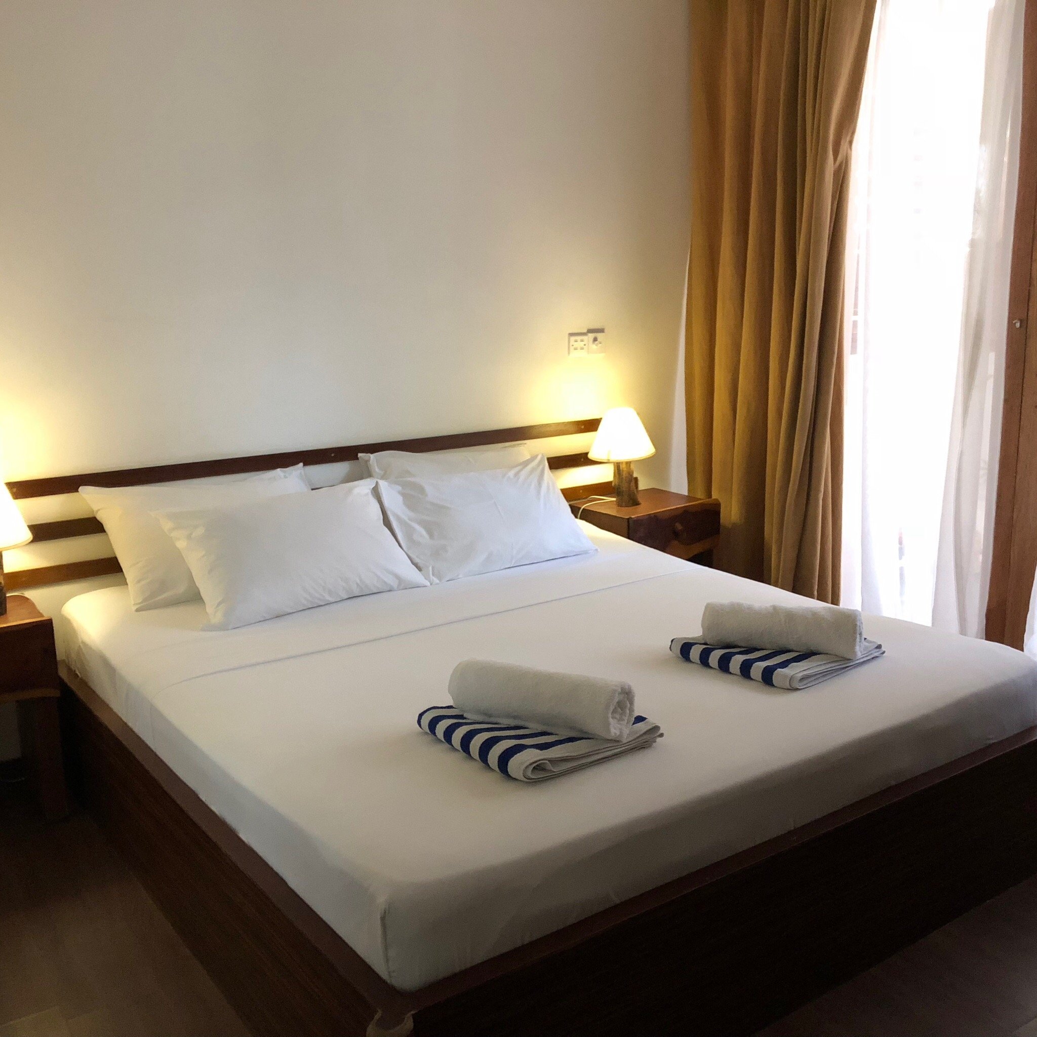 Dhiffushi White Sand Beach Hotel-餐饮