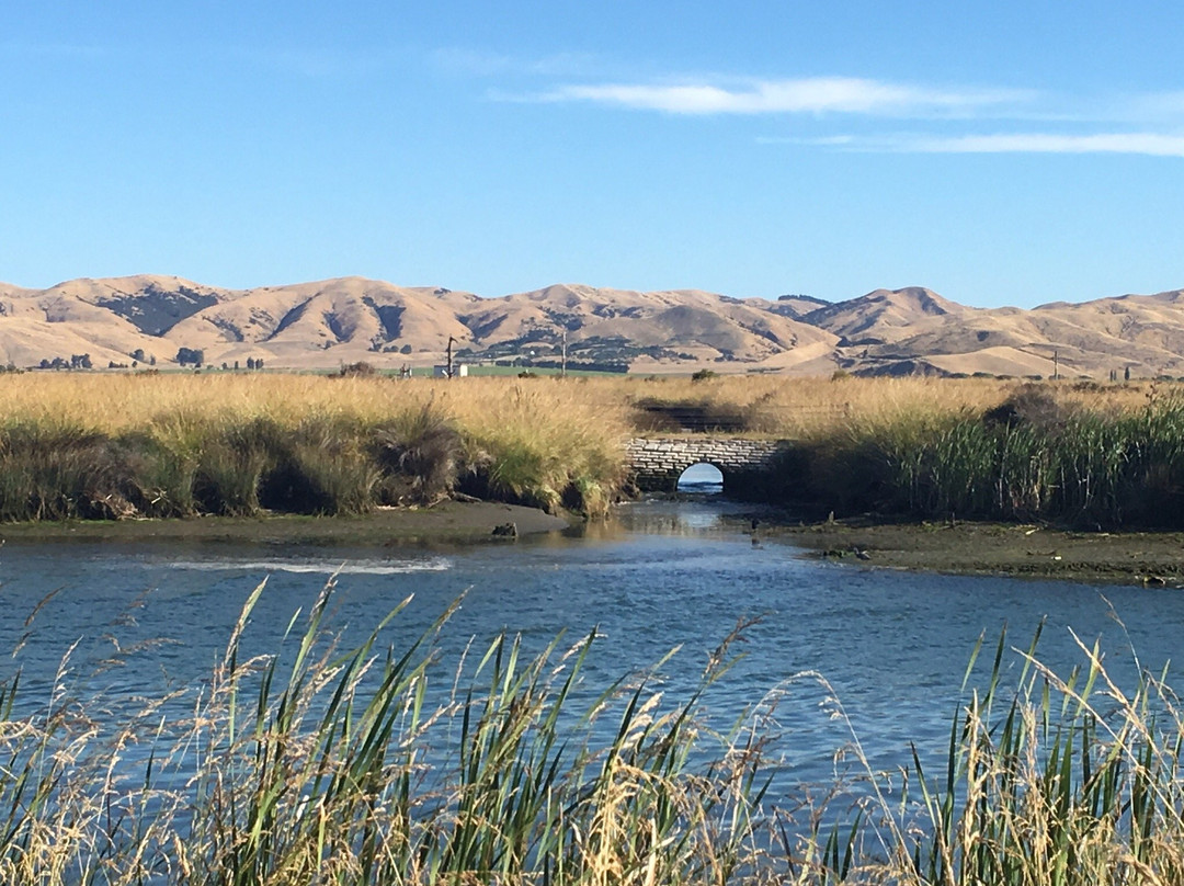 Misty River Retreat主图