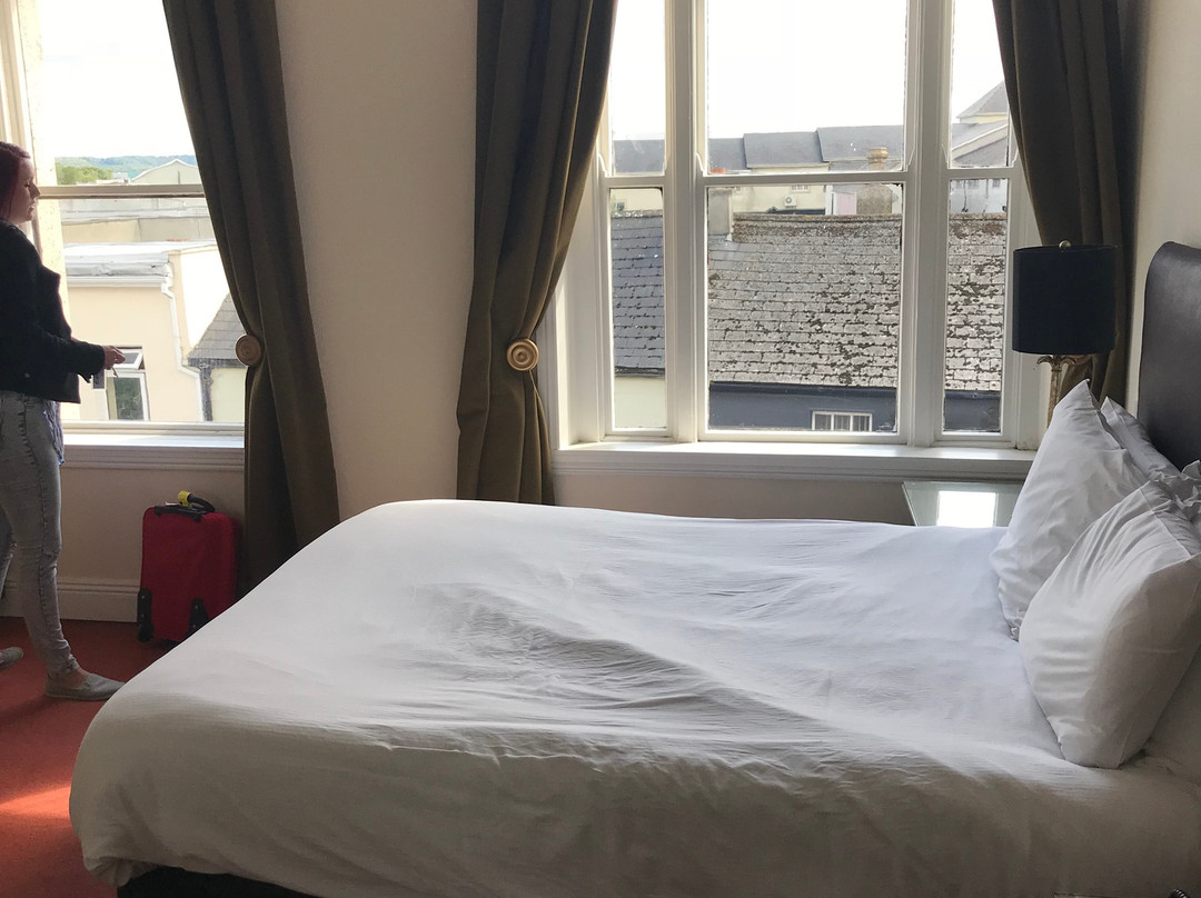 O'Loughlin's Hotel主图