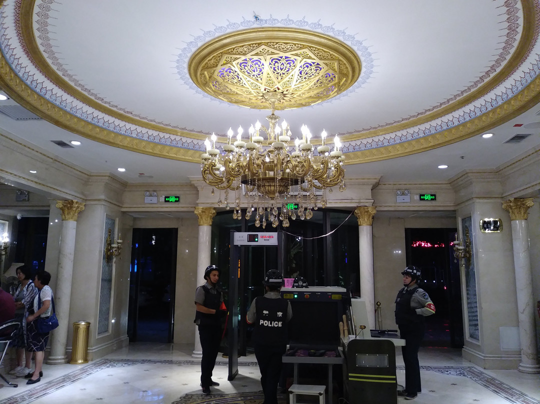 努尔兰大饭店主图