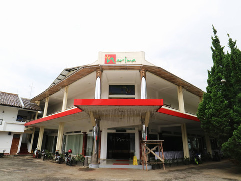 娜瑞玛度假村酒店主图