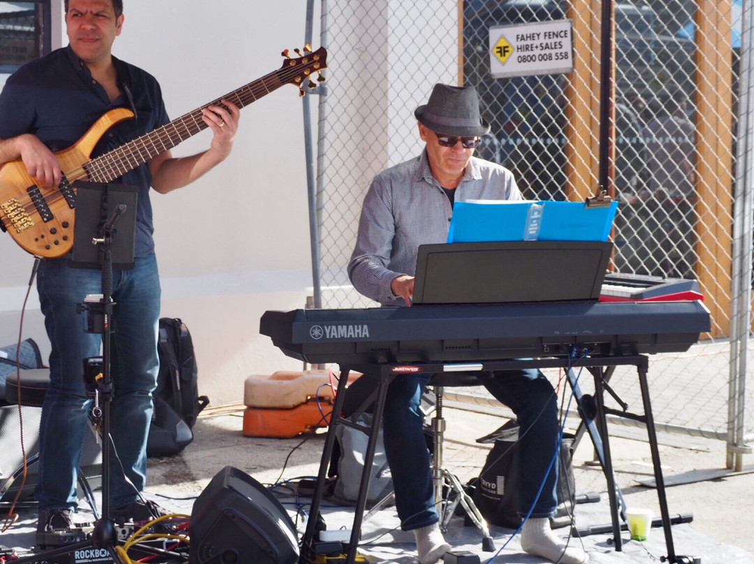 Hobsonville Point Farmers Market景点图片