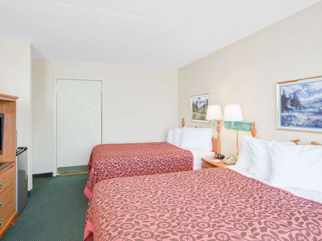 纽波特戴斯酒店主图