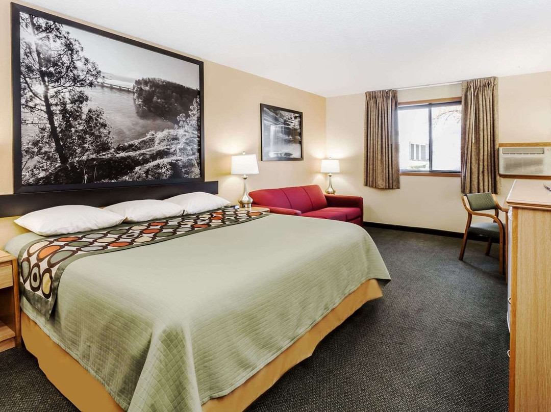 Super 8 by Wyndham Ottawa Starved Rock主图