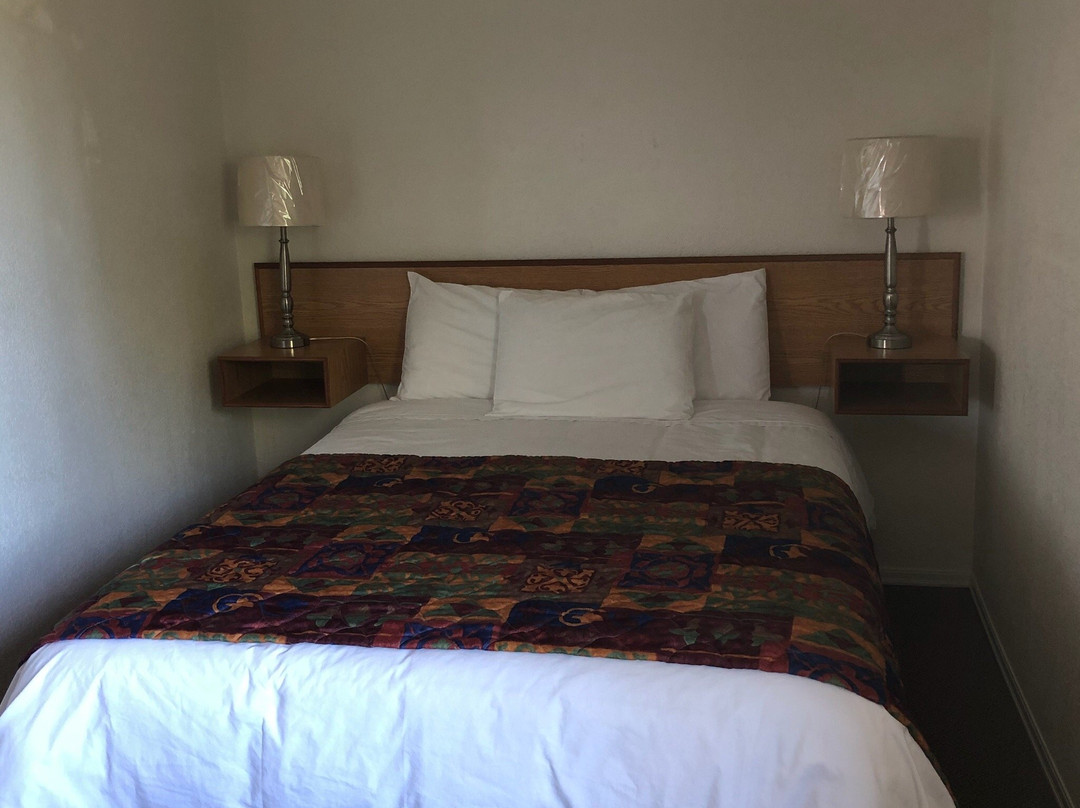 Mayfair Motel主图