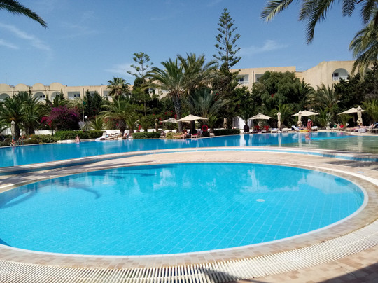 森迪多阿基扎海滩高尔夫温泉酒店主图