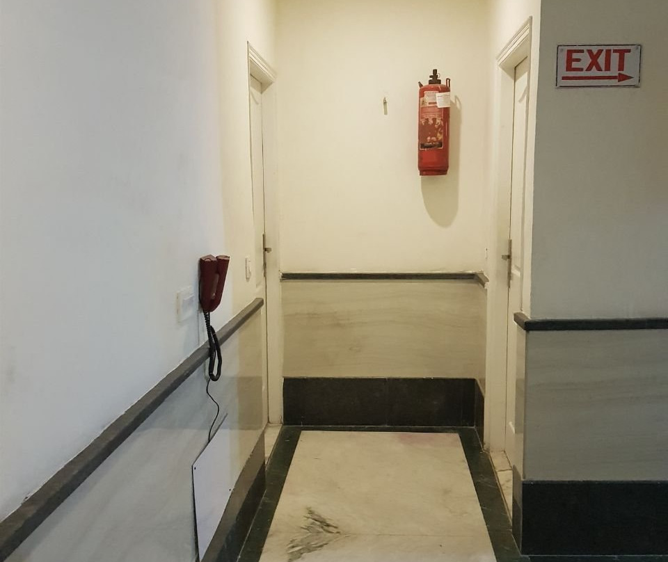 OYO 9821 Leo Click International主图