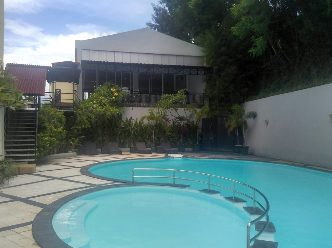 万鸦老瑞士贝尔酒店主图